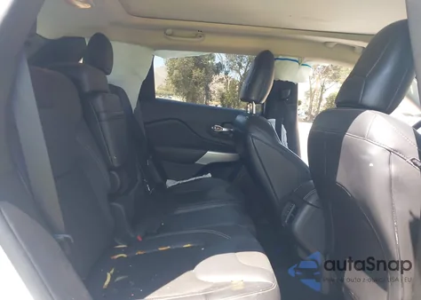 2018 Jeep Cherokee Latitude Plus 4X4 z USA, uszkodzony, nr VIN 1C4PJMLB4JD550084